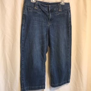 White House Black Market jean capris
